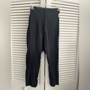 Sigvaris Compreshort Lower Extremity Capris Women’s Medium Black 30-40 Strength